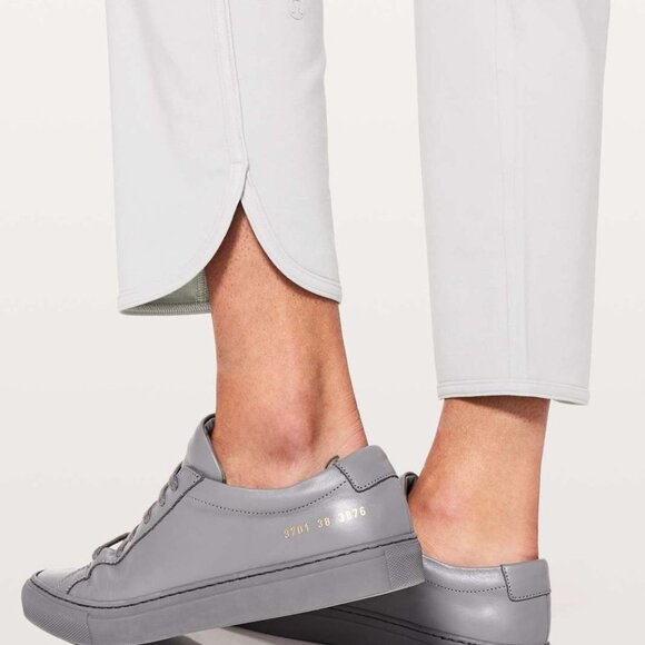 Lululemon Every Moment Pant 26" Vapor Size 6 - Picture 4 of 10